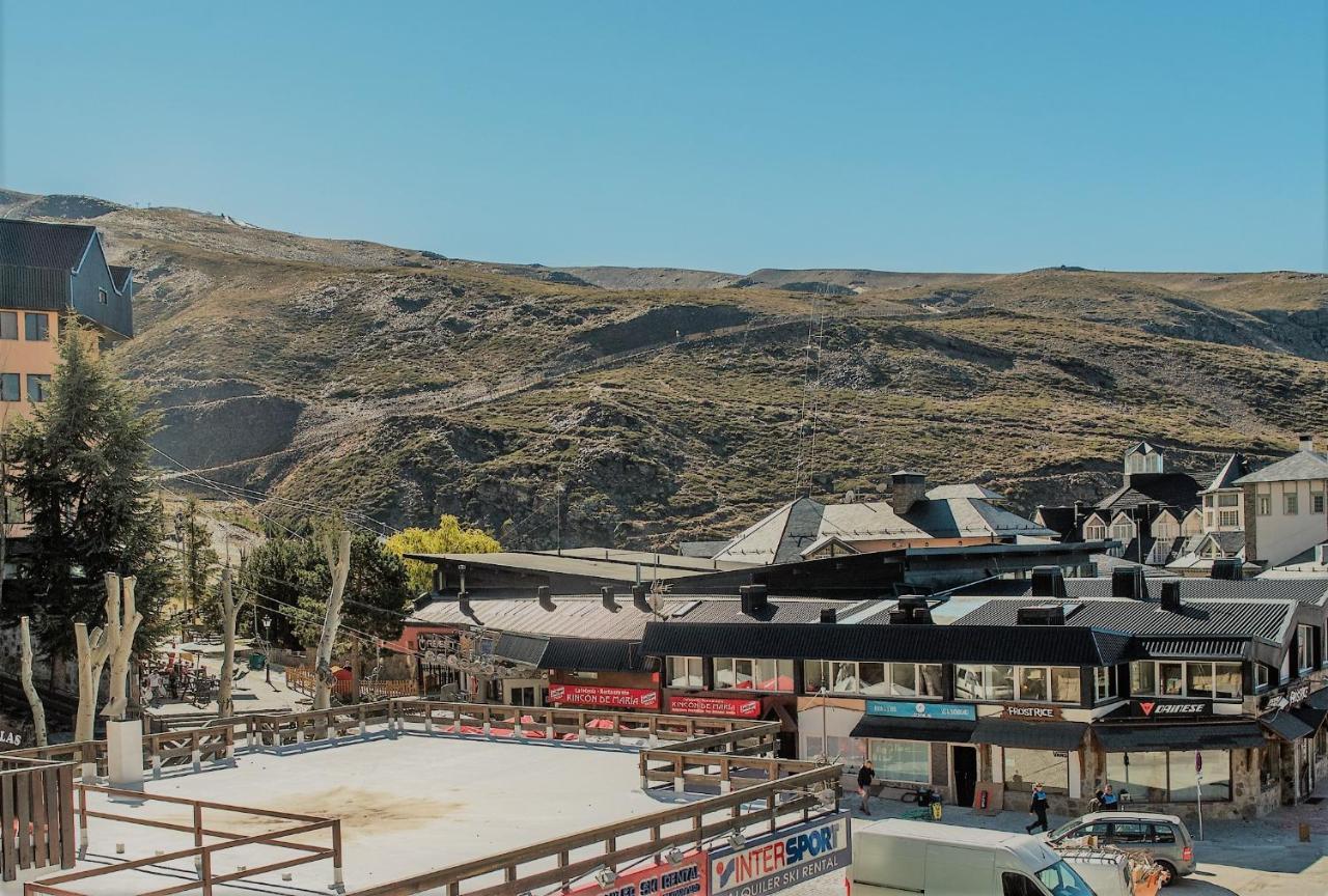 Todosierranevada Zona Baja -Plaza Principal-Junto A Los Telecabinas Serra Nevada Exterior foto