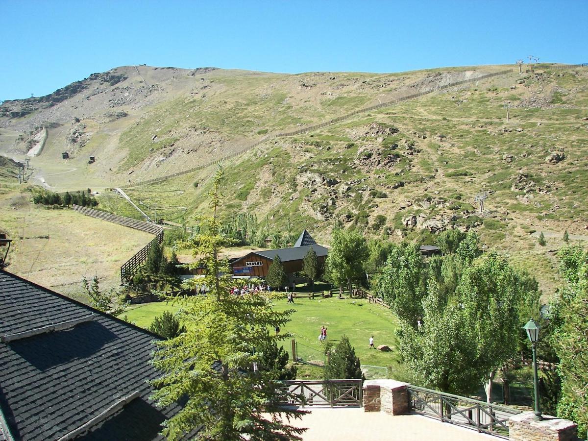 Todosierranevada Zona Baja -Plaza Principal-Junto A Los Telecabinas Serra Nevada Exterior foto