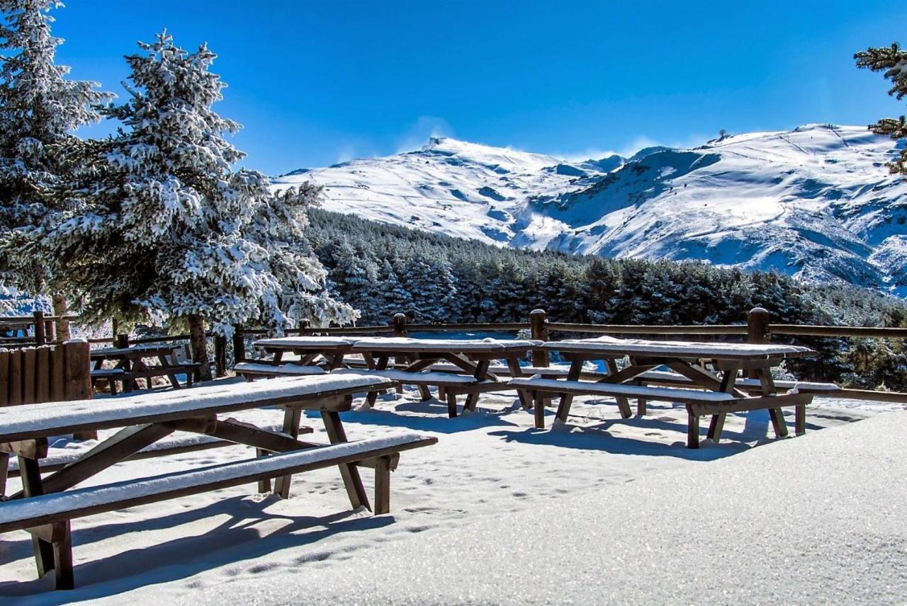 Todosierranevada Zona Baja -Plaza Principal-Junto A Los Telecabinas Serra Nevada Exterior foto